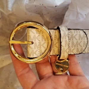 Brand new Michael Kors belt size 1x